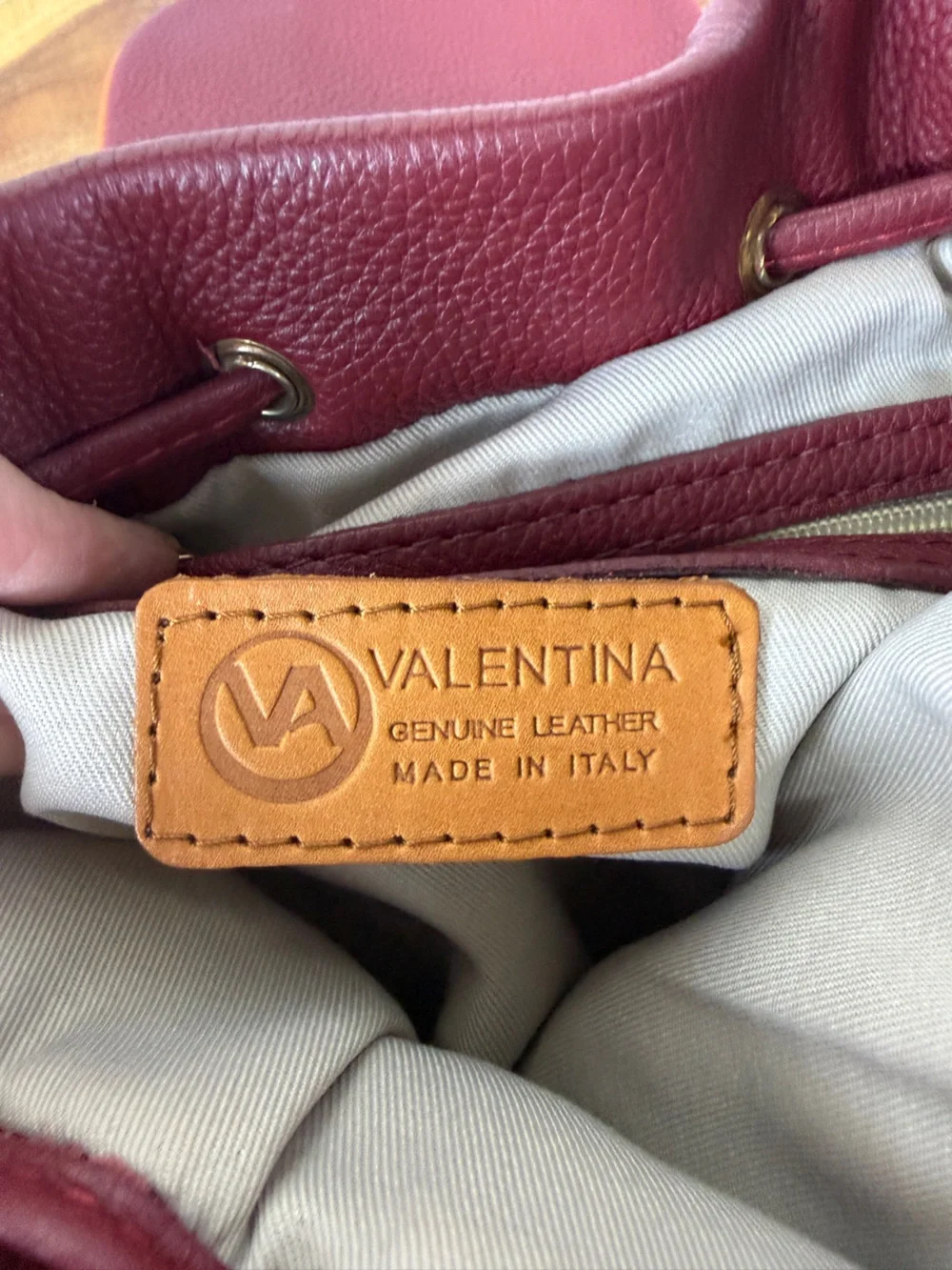 Valentina Italia Red Burgundy Leather Drawstring Backpack Purse w/ Tan Trim EUC